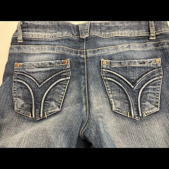 REWIND, Women’s Jean Shorts, Blue, Size 9, distressed - Picture 4 of 13